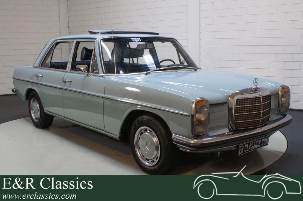 Mercedes-Benz 220 D | History known | Sunroof | Baby blue | 1972